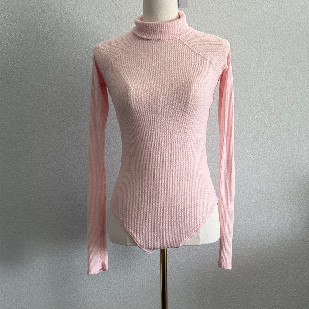 Free People Intimately Pink Mock Neck Long Sleeve Bodysuit Size Medium